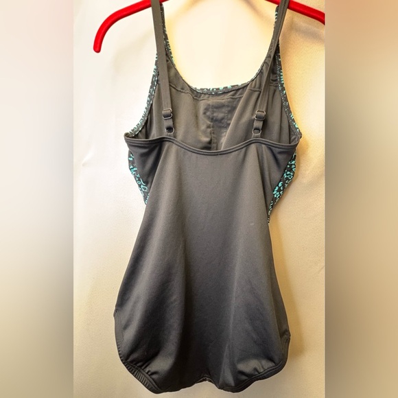 Gabar Women's One Piece Tummy Control Swimsuit Size 10c - Picture 4 of 9